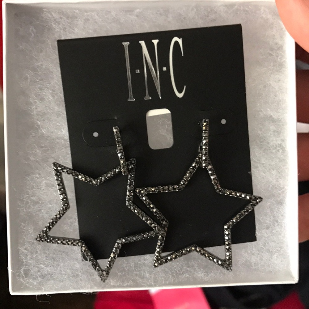 INC star fashion earrings